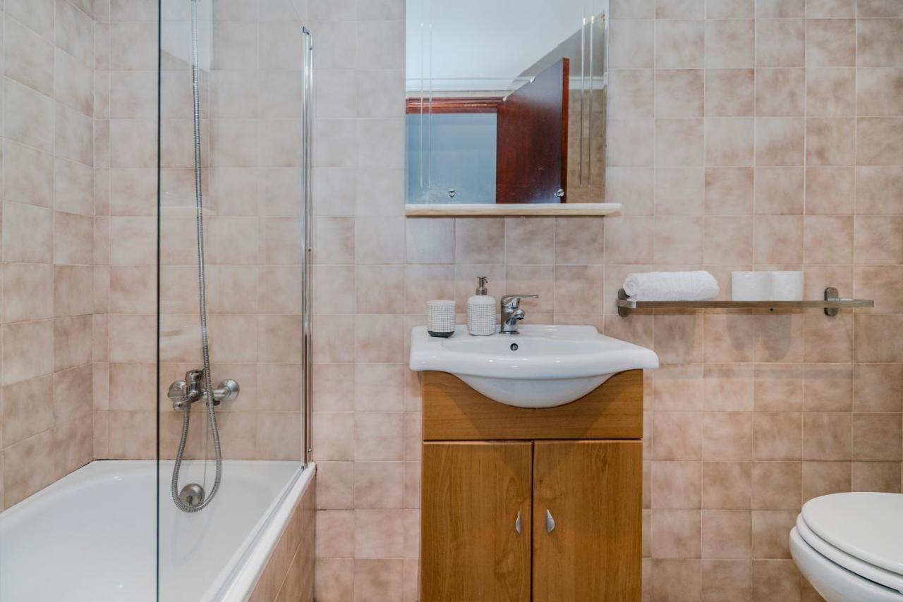 Lovely 1Bed Flat Short Walk To The Marina Vilamoura Quarteira Luaran gambar