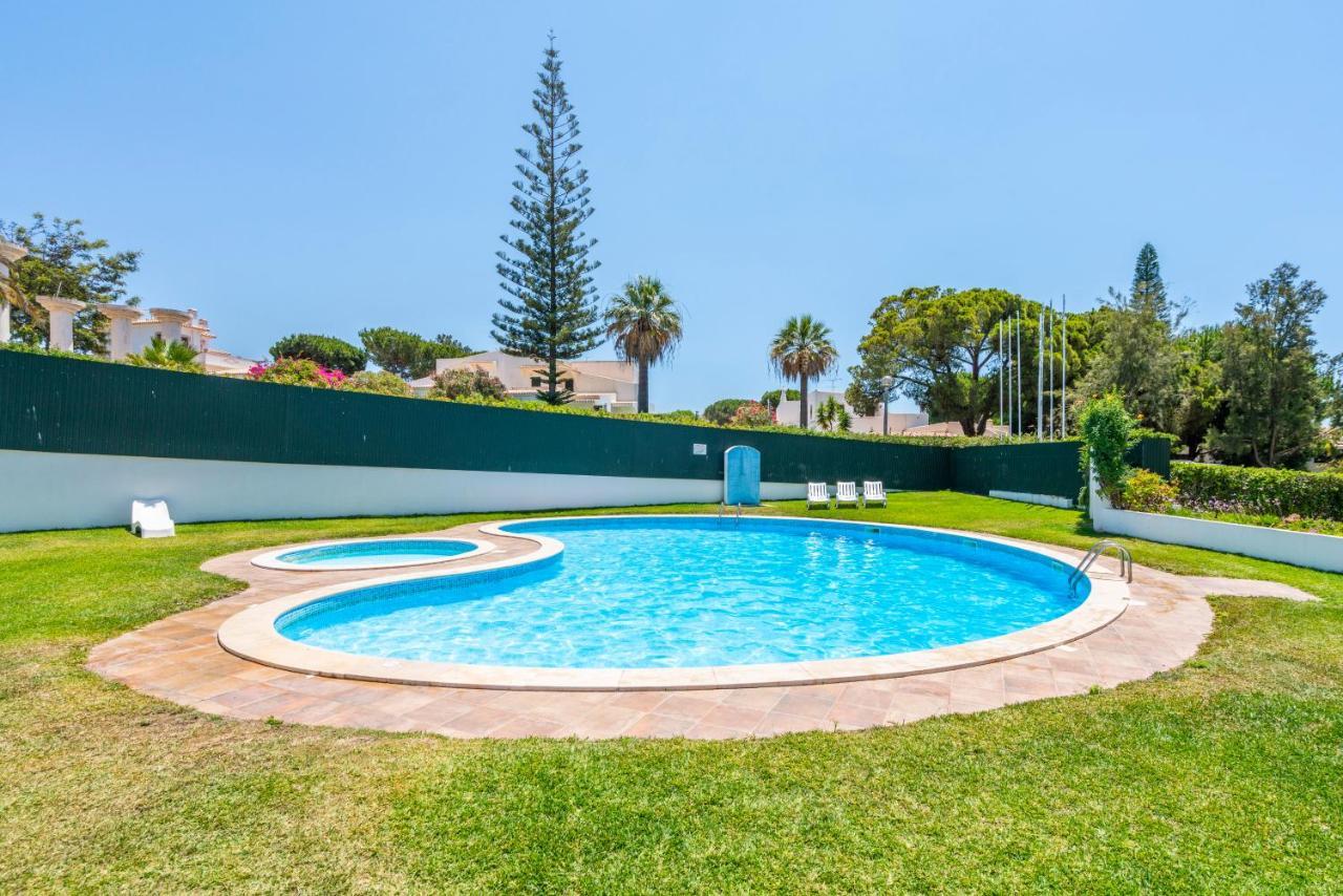Lovely 1Bed Flat Short Walk To The Marina Vilamoura Quarteira Luaran gambar